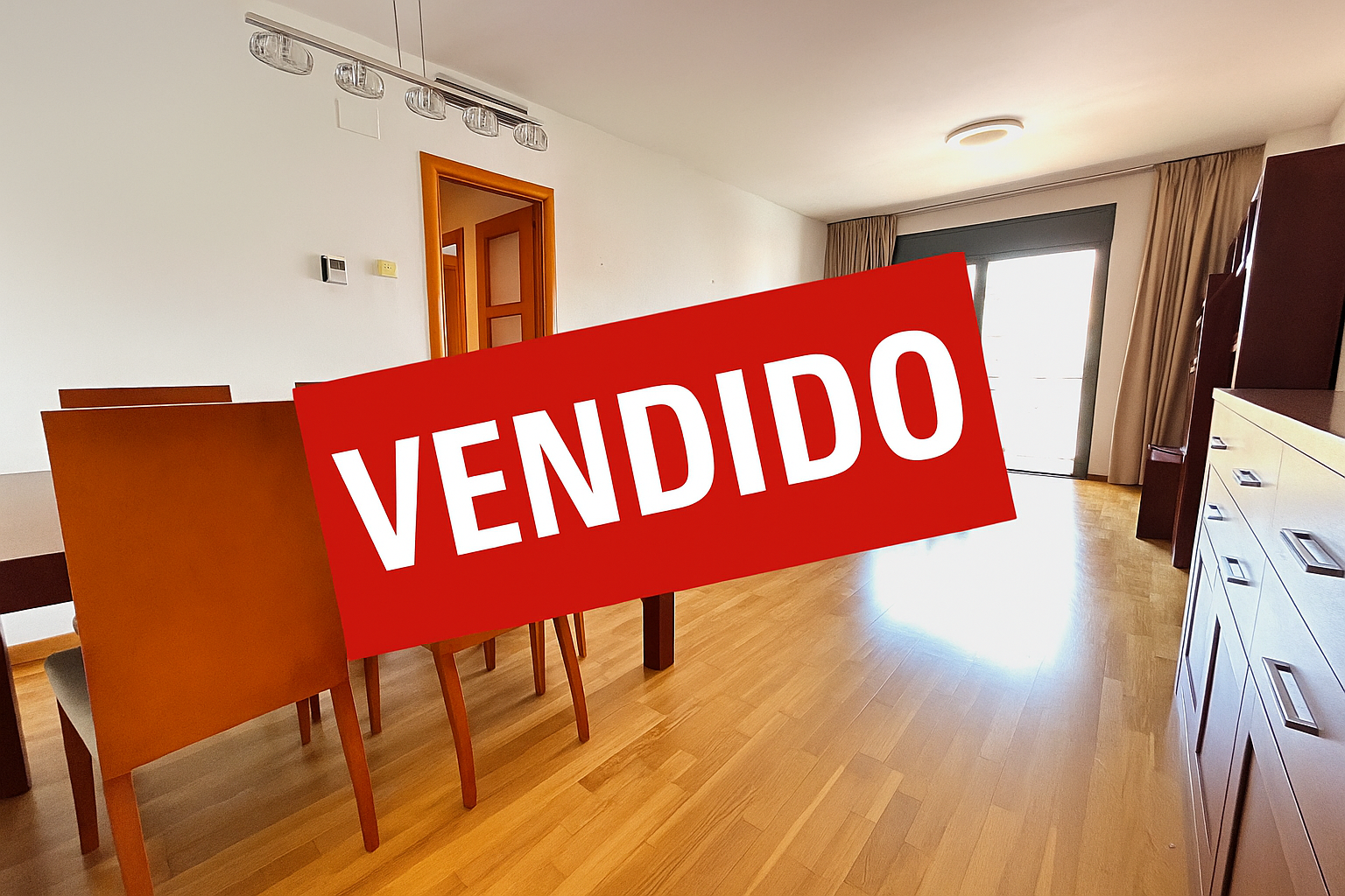 Ref. PV203 Venta de Confortable Piso de 3 estancias exteriores en Sants (450.000€)