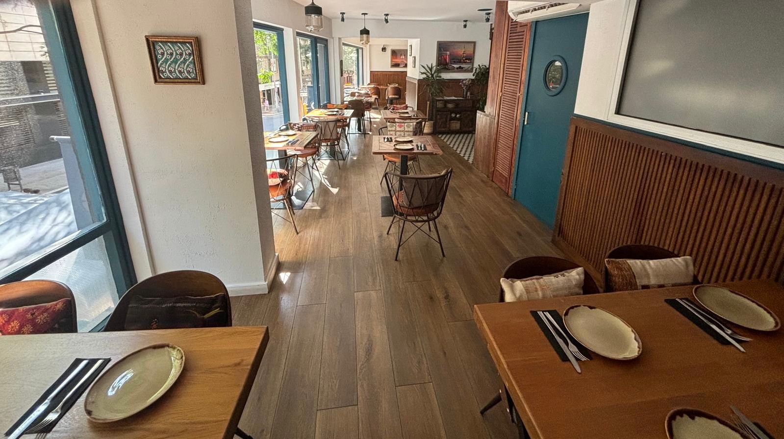 Ref.130 Traspaso de Restaurante con licencia C3 y terraza en Sant Gervasi