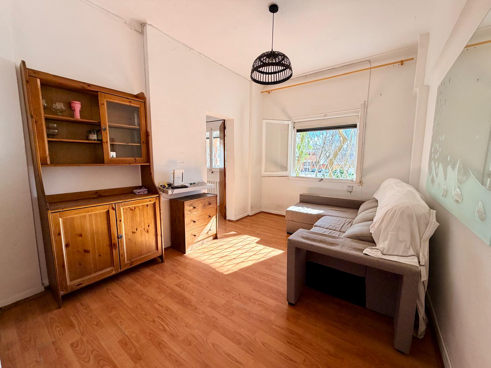 PV208 Venta de Entresuelo Exterior con 3 habitaciones en Sant Martí