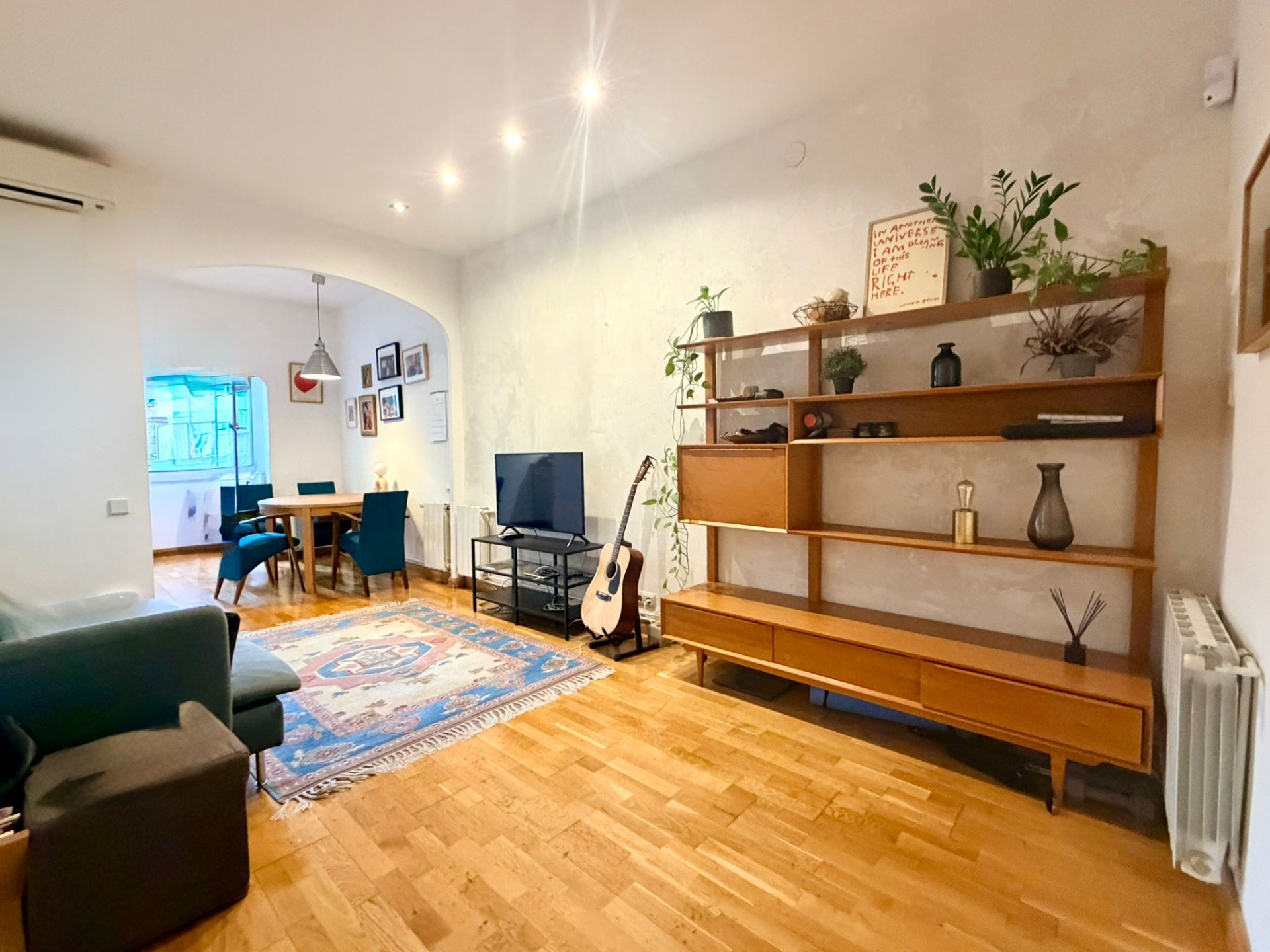 Ref. PV211 Piso reformado con 2 habitaciones en Hospital Clinic (395.000€)