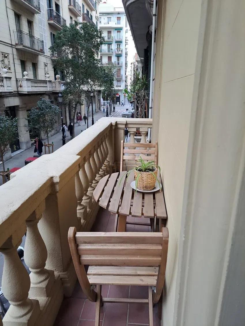 Ref. PV219 Piso de 4 habitaciones en Vila de Gràcia  (395.000€)
